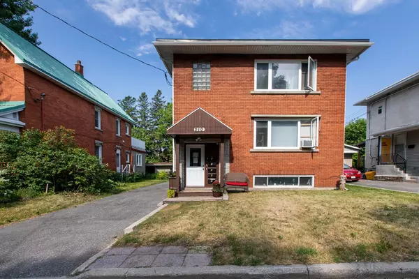 210 CANTIN ST #1, Vanier And Kingsview Park, ON K1L 6T1