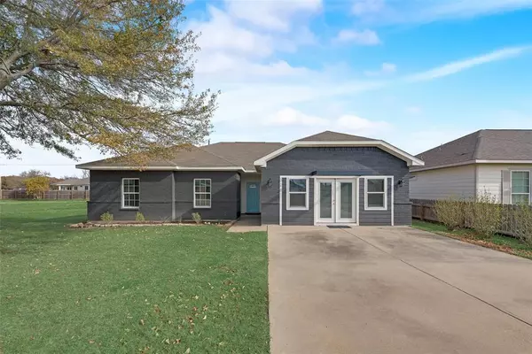 328 Schooner Road, Gun Barrel City, TX 75156