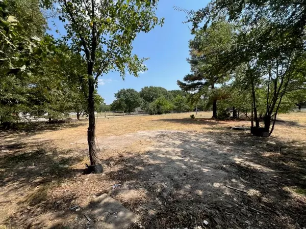 Quinlan, TX 75474,2479 Private RD 2408