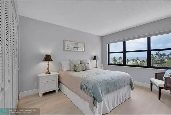 Lauderdale By The Sea, FL 33308,5000 N Ocean Blvd  #409