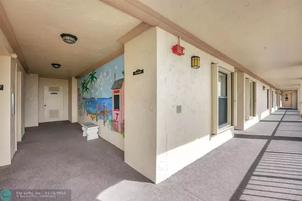 Deerfield Beach, FL 33441,1631 Riverview Rd  #705