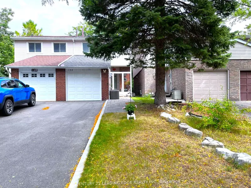 122 Tamarack DR, Markham, ON L3T 4X4