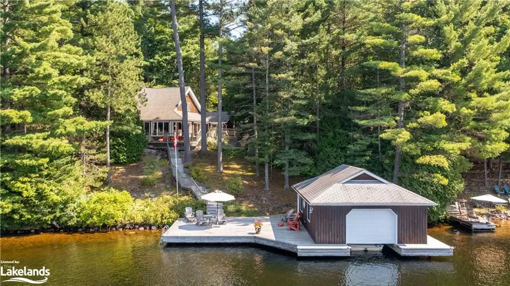 Lake Of Bays, ON P0B 1A0,1045 KINGS RD