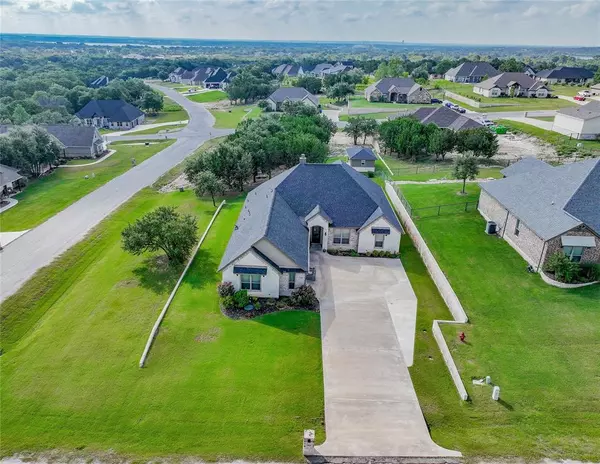 3847 Legend Trail, Granbury, TX 76049