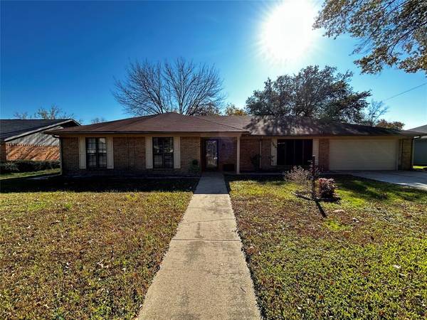 508 Vonda Drive, Sulphur Springs, TX 75482