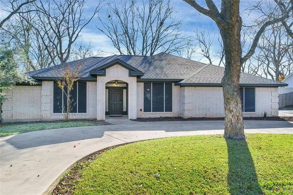 Granbury, TX 76049,8921 N Longwood Drive