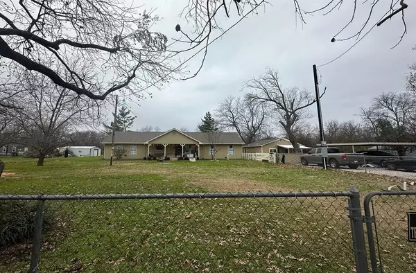 214 County Road 4870, Newark, TX 76071