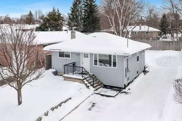 135 Gunn ST, Barrie, ON L4M 2H6