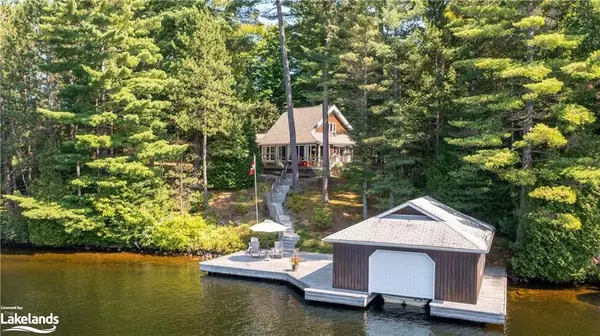 Lake Of Bays, ON P0B 1A0,1045 KINGS RD