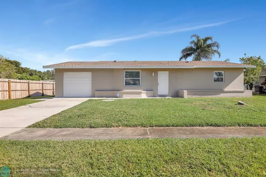 643 SW Ivanhoe Dr, Port St Lucie, FL 34983