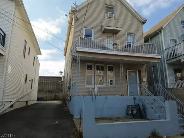 Elizabeth City, NJ 07206,606 S Park St #1