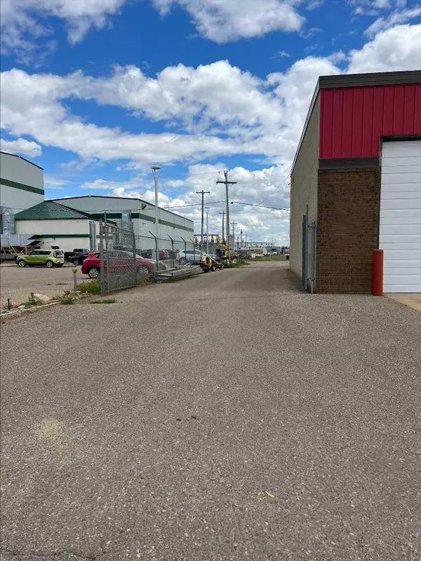 Medicine Hat, AB T1A 8G2,2431 10 AVE SW