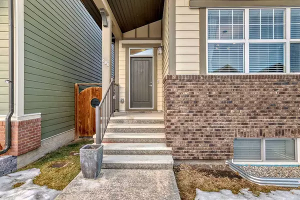 Calgary, AB T3M2N1,229 Masters CRES SE