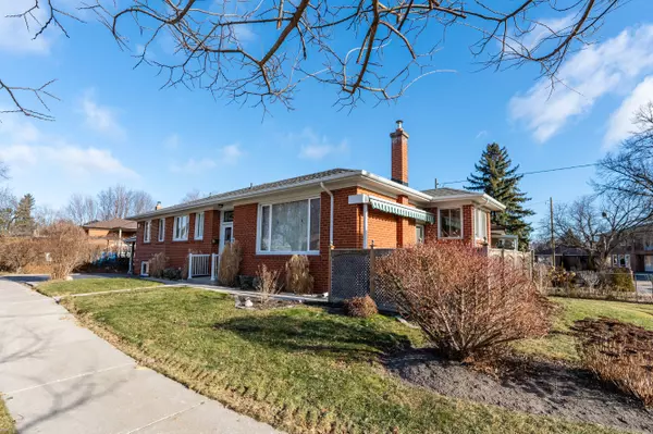 9 Roseglor CRES, Toronto E09, ON M1P 3T5