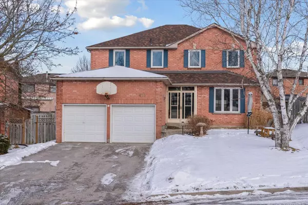 419 Weddel CT, Newmarket, ON L3Y 7H2