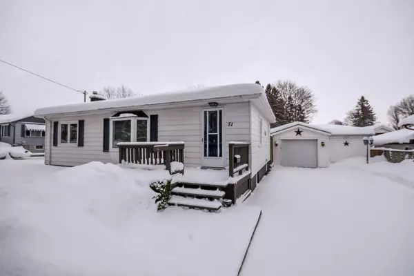 51 Fittons RD W, Orillia, ON L3V 3V1