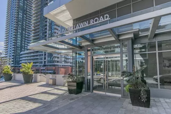 10 Park Lawn RD #1302, Toronto W06, ON M8V 0H9