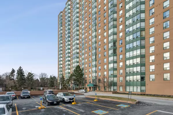 Mississauga, ON L5B 4B1,135 Hillcrest AVE #1115