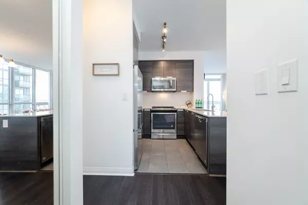 Mississauga, ON L5R 0G5,5025 Four Springs AVE #509