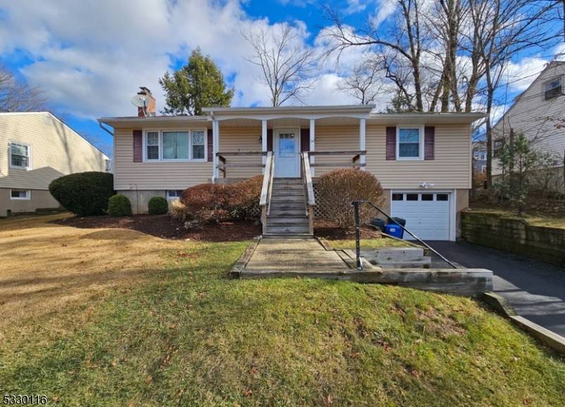 24 Lloyd Ave, Stanhope Boro, NJ 07874