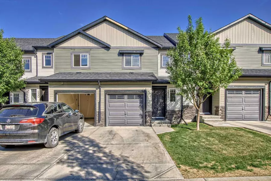 232 Pantego LN Northwest, Calgary, AB t3k0t1