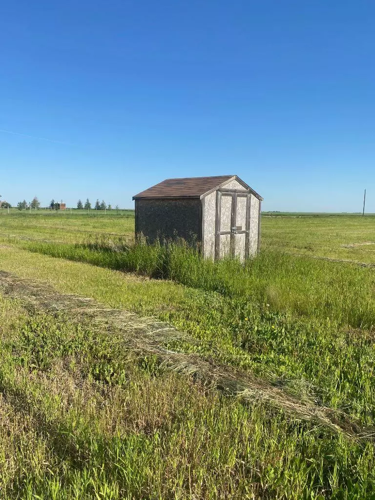 Rural Kneehill County, AB T1T 1T1,290043 RR253,TWP RD 290