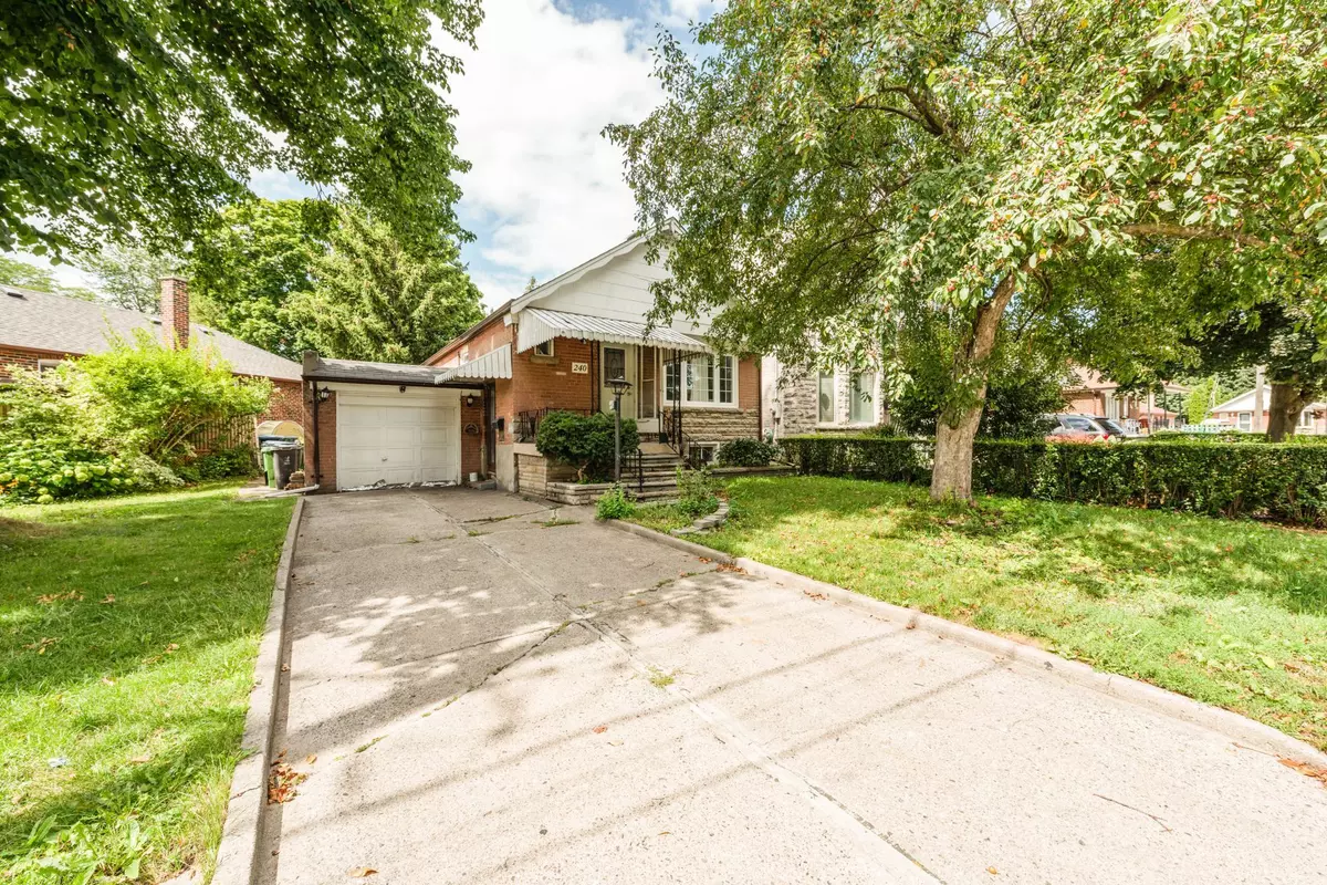 Toronto E03, ON M4B 1S3,240 Parkview Hill CRES ##bsmt