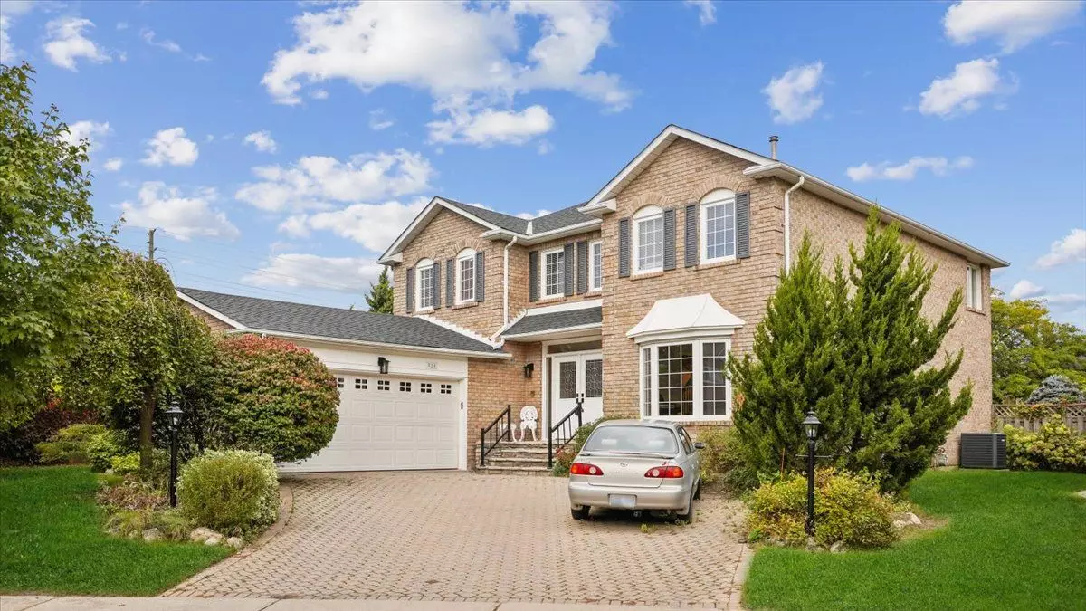 Oakville, ON L6J 6N7,524 Chillingham CRES