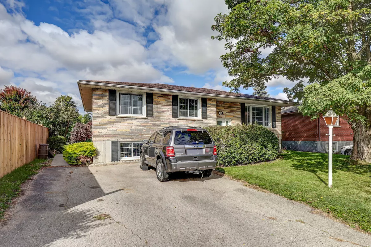 Elgin, ON N5P 3P6,105 Confederation DR