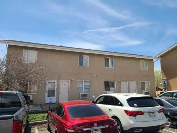 1703 Oakshire Lane, Pueblo, CO 81001