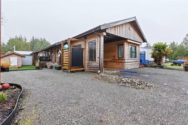 422 Humpback Pl, Ucluelet, BC V0R 3A0