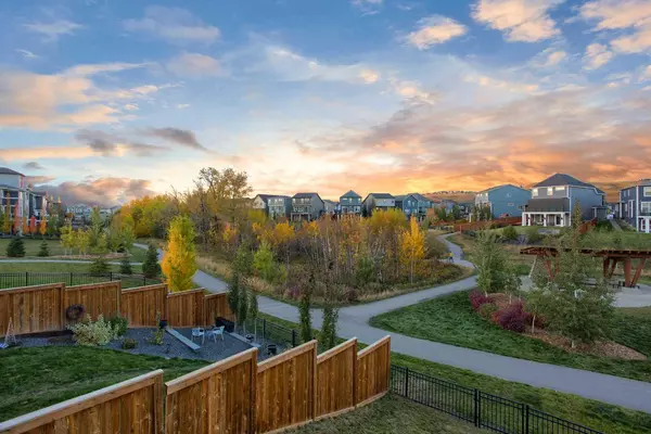 Calgary, AB T3M 3C2,186 Cranbrook PARK Southeast