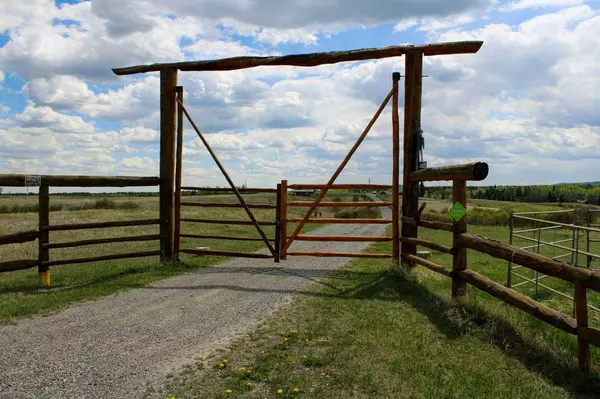 Rural Mountain View County, AB T0M1X0,7063 584 HWY