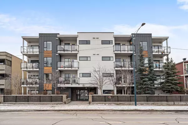 1521 26 AVE Southwest #103, Calgary, AB T2T 1C4