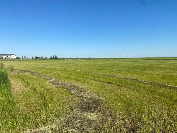 Rural Kneehill County, AB T1T 1T1,290043 RR253,TWP RD 290