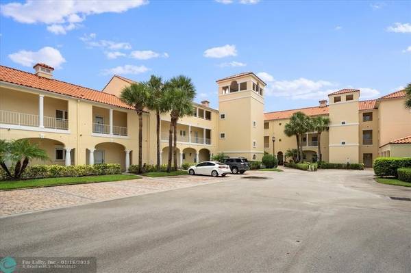 Vero Beach, FL 32967,5060 Harmony Circle  #104