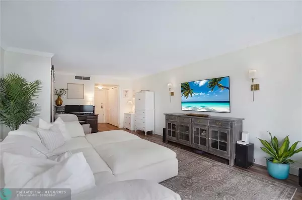 Fort Lauderdale, FL 33308,3400 Galt Ocean Dr  #408S