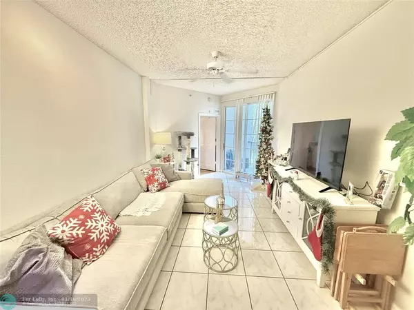 533 NE 3rd Ave  #411, Fort Lauderdale, FL 33301