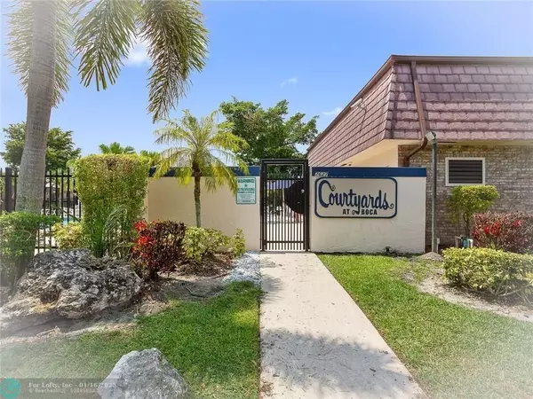 7610 Courtyard Run, Boca Raton, FL 33433