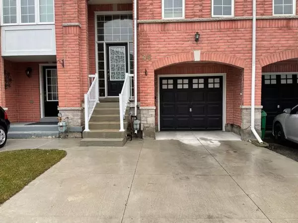 Brampton, ON L6Y 5S4,48 Bernard AVE