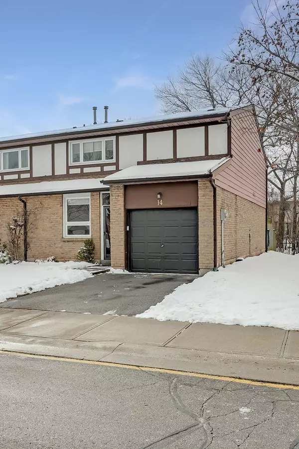 Oakville, ON L6H 2Z5,1580 Lancaster DR #14