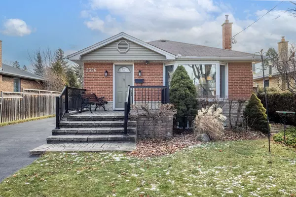 2326 Redfern RD, Burlington, ON L7R 1X3