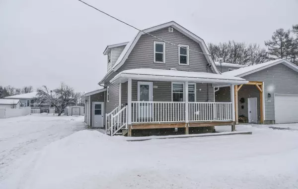 Renfrew, ON K8A 6L2,445 Boundary RD E