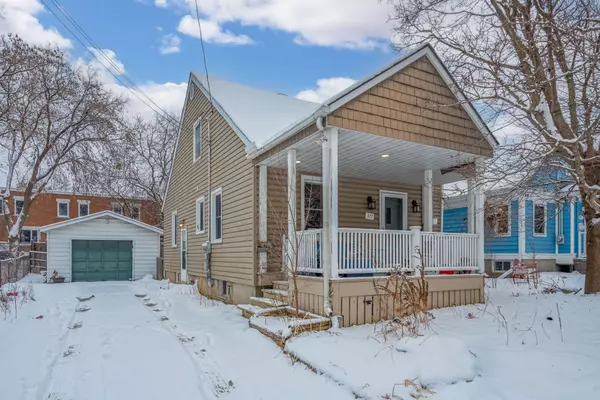 377 Enfield AVE, Vanier And Kingsview Park, ON K1L 7L2