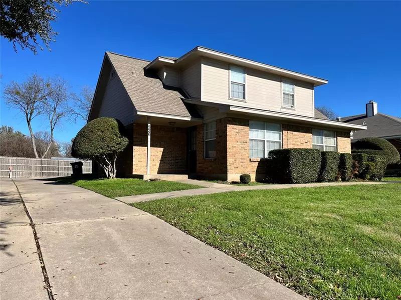 526 Strata Drive, Denton, TX 76201