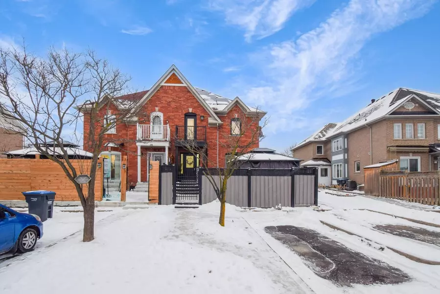 47 Desert Sand DR, Brampton, ON L6R 1V5