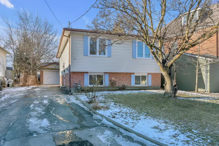 46 York ST, Kingston, ON K7K 1P5