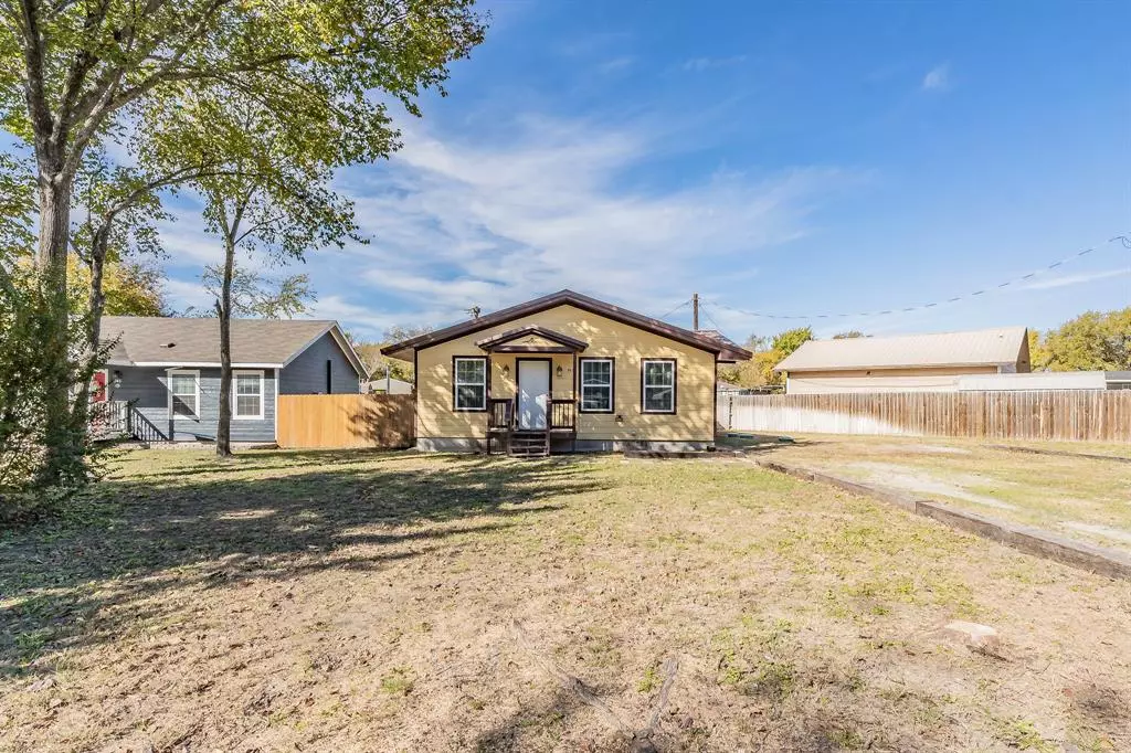 Azle, TX 76020,353 Spring Valley Circle