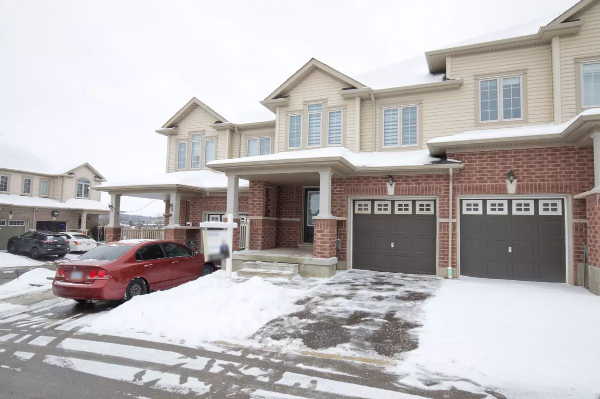 Cambridge, ON N3H 0E3,740 Linden DR #6