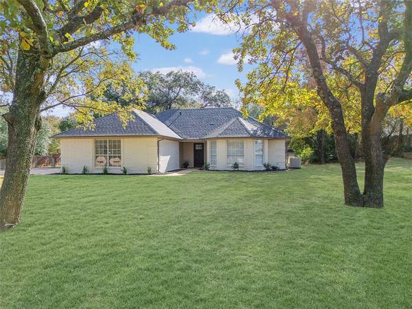 113 Saddle Hills Road, Burleson, TX 76028